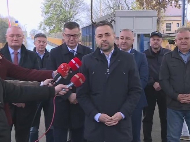 Отворен стари гранични прелаз у Градишци; Два прелаза важна и за грађане и за привреду