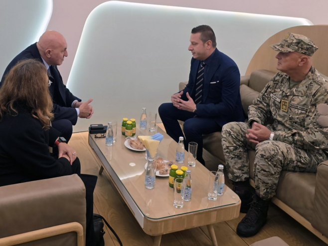 Гогановић са министром одбране Италије: Трагедије нас још снажније повезују
