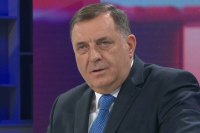 Додик: Никада нисмо позивали на рат, народ не треба да се плаши (ВИДЕО) Додик: Никада нисмо позивали на рат, народ не треба да се плаши (ВИДЕО)