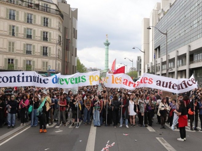 Првомајски протести у Паризу (Фото: EPA-EFE/Teresa Suarez) - 